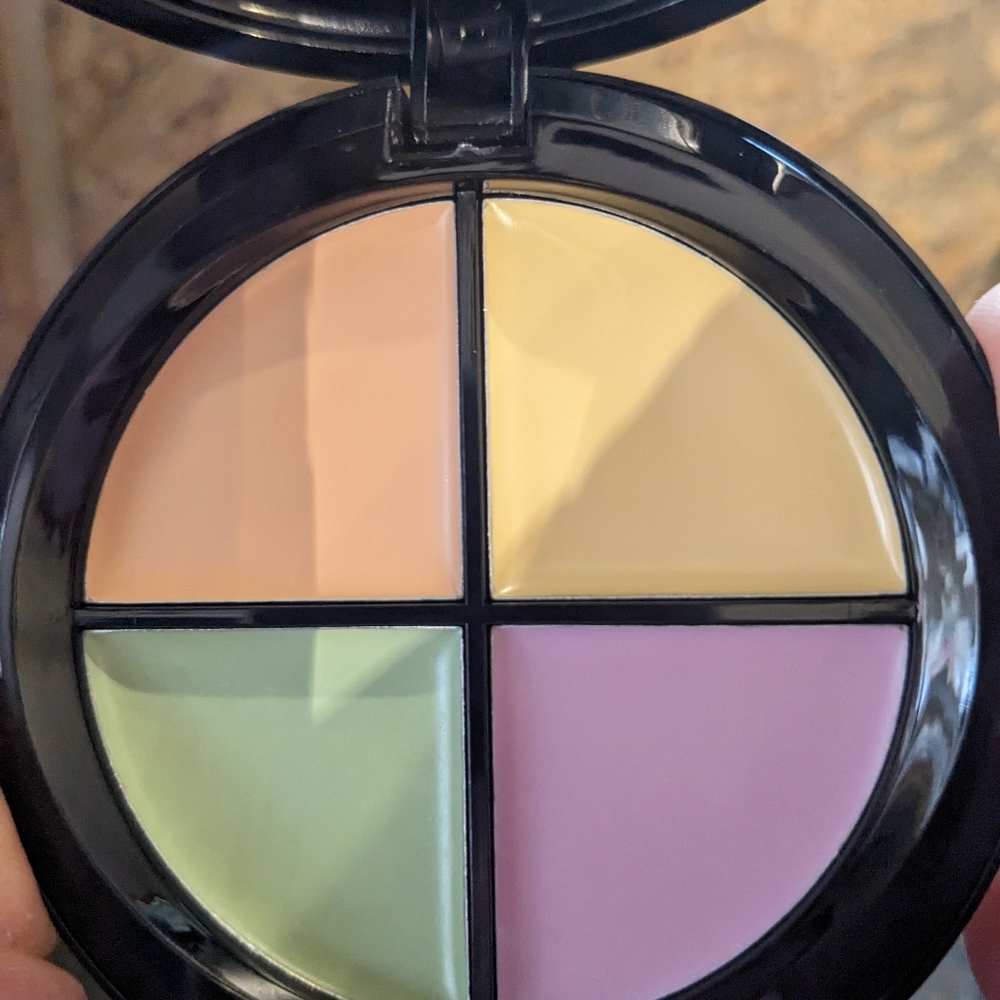 NIB Amiir concealer cream